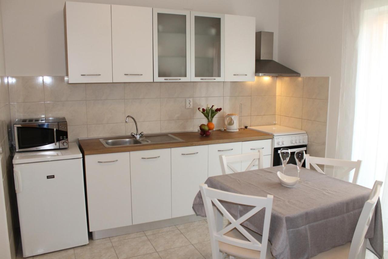 Apartments Valeria คาชเตลา ภายนอก รูปภาพ